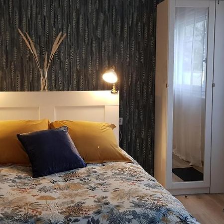 Agreable Petite Maison Proche Joigny Chamvres Exterior foto