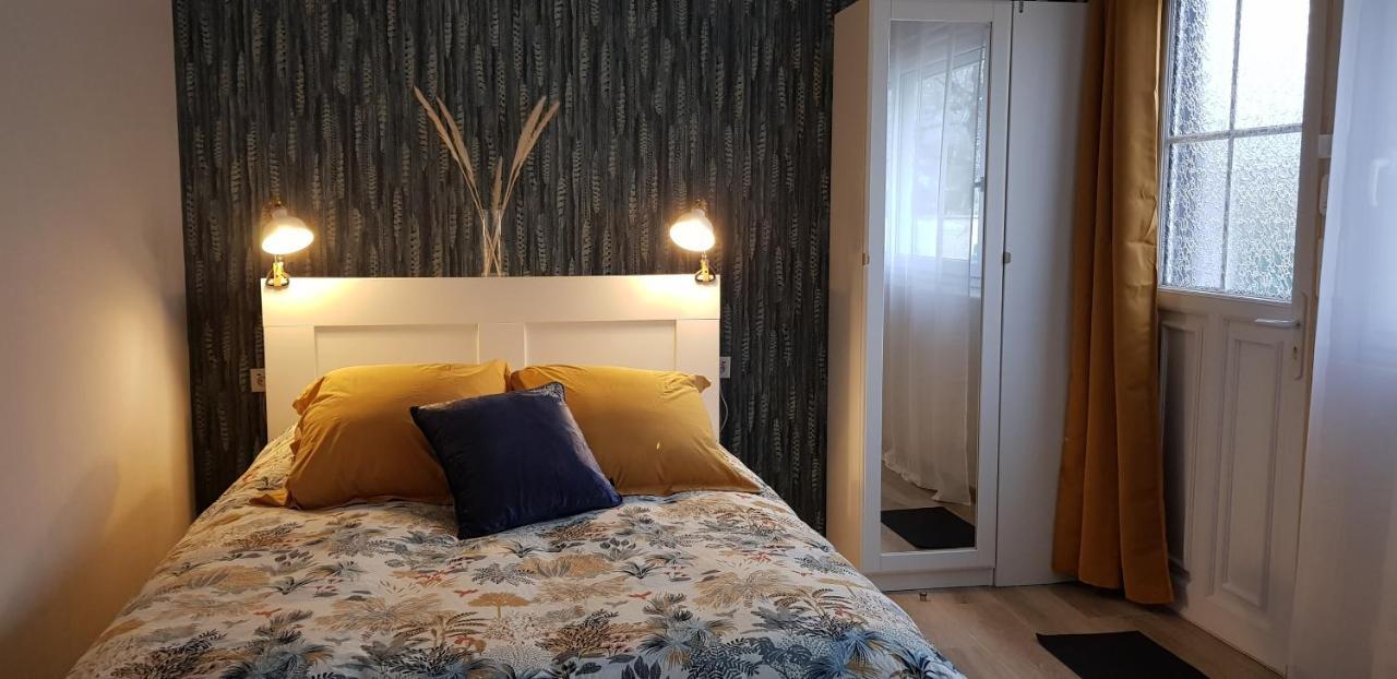 Agreable Petite Maison Proche Joigny Chamvres Exterior foto
