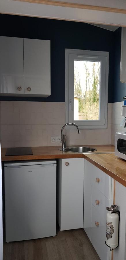 Agreable Petite Maison Proche Joigny Chamvres Exterior foto